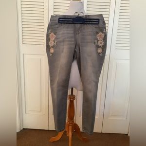 Womens Earl jeans with beautiful embroidered flowers.